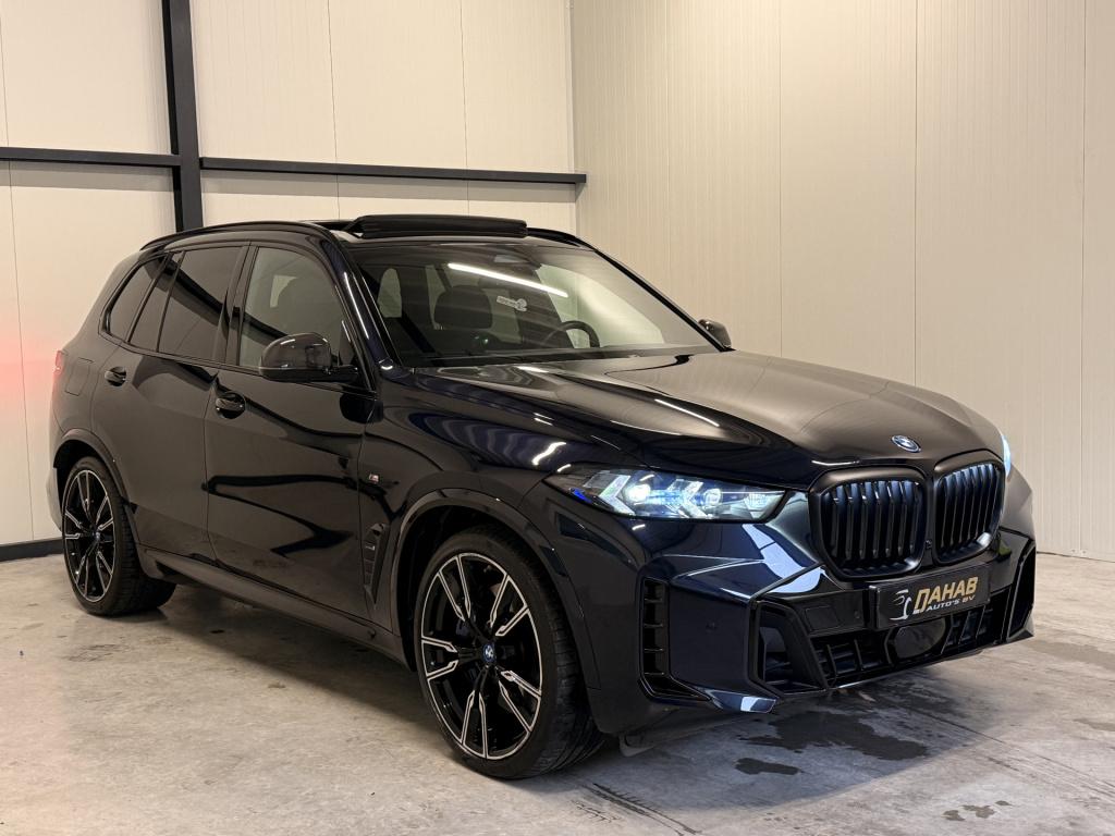 BMW X5 xdrive50e m-sport | carbon | pano | memory | stoelverwarming / verko