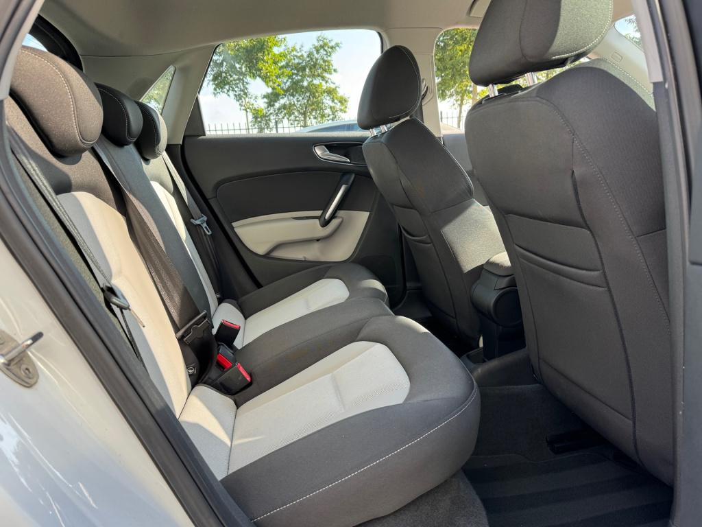 Audi A1 Sportback 1.4 tfsi ambition * cruise control * clima * navigatie * 