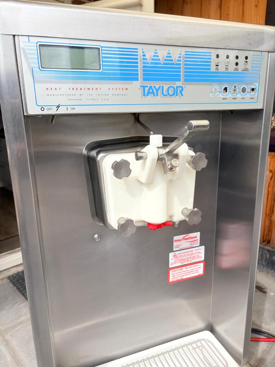 Taylor PH71-58 Softijsmachine