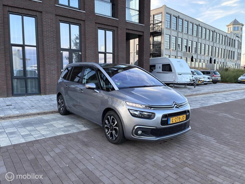 Citroen Grand C4 Spacetourer 1.2 PureTech Shine km182.038 Nap BJ2020