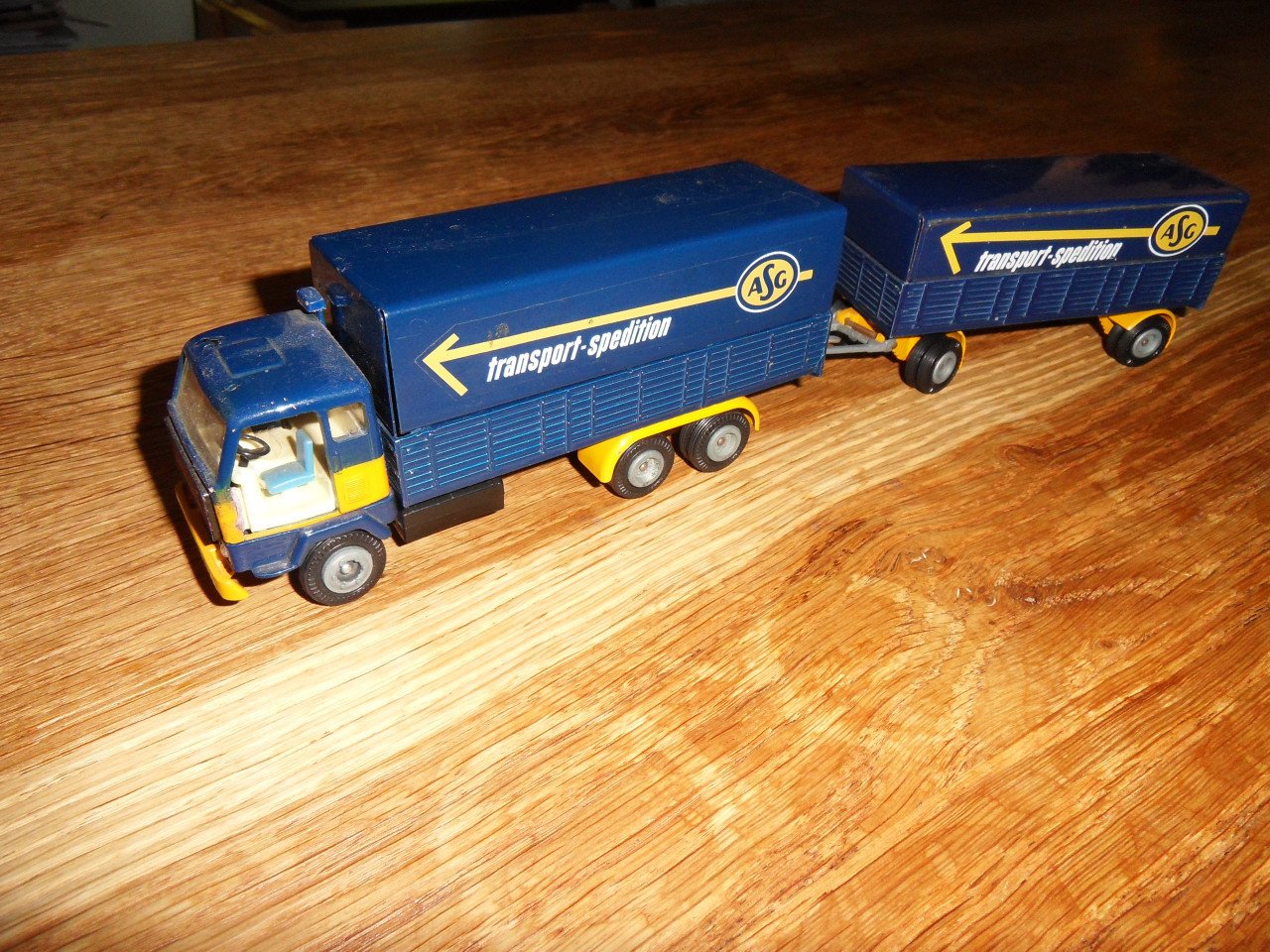 Tekno Volvo met aanhanger