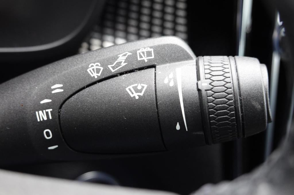 Volvo XC40 1.5 t3 r design 163pk