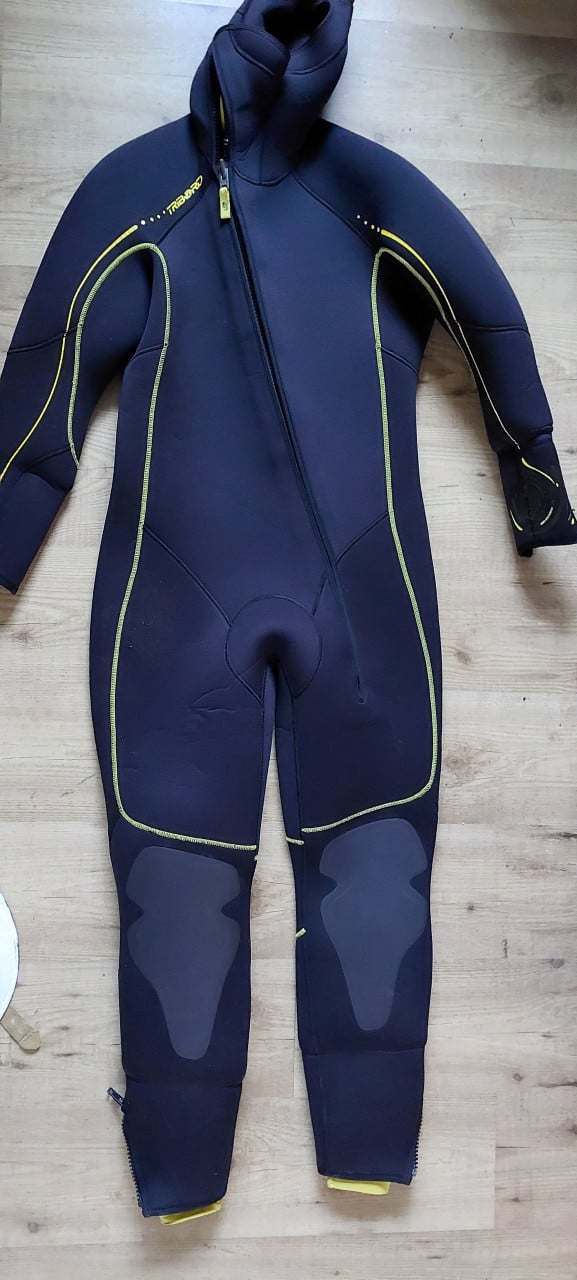 NIEUWE Tribord Wetsuit 7 mm. met kap maat XXL (nooit gebruikt)