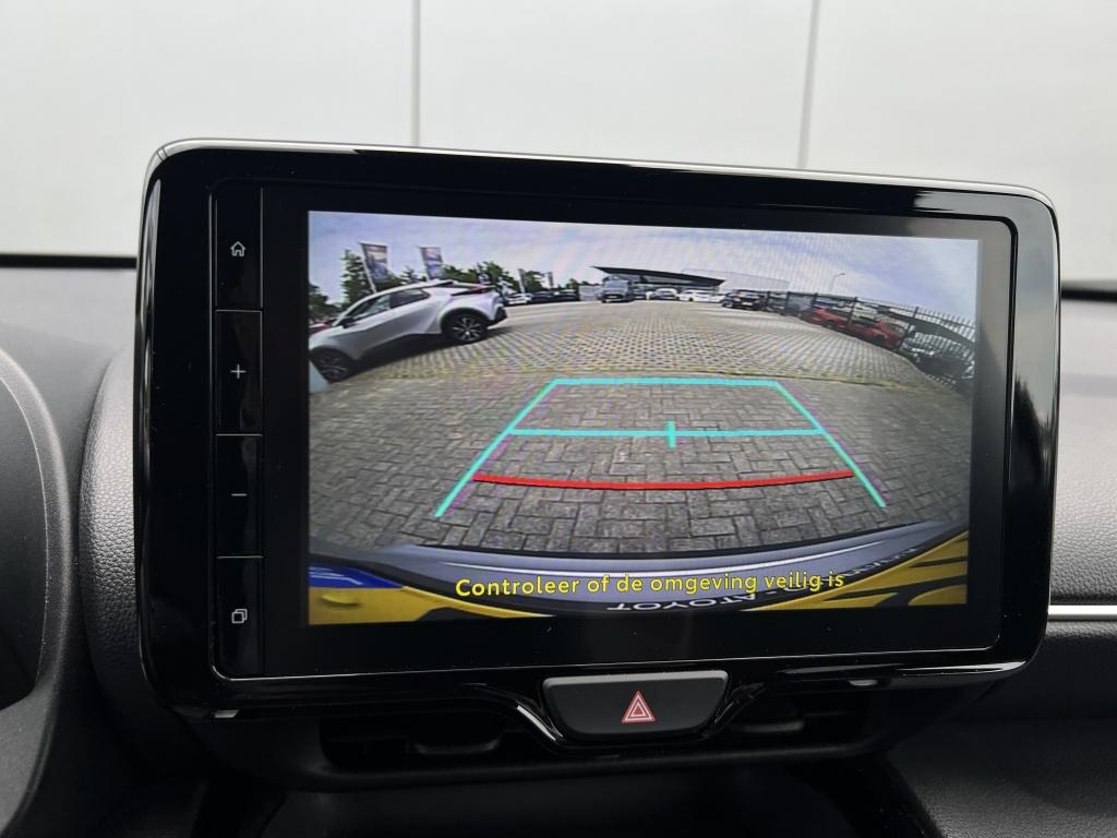 Toyota Yaris Cross 1.5 hybrid dynamic | all-seasonbanden | comfort pack