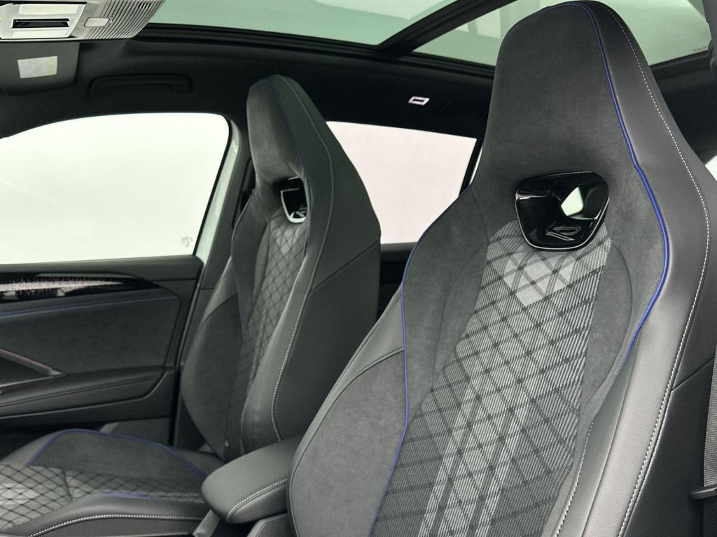 Volkswagen Tiguan r-line edition plug in hybride 204 pk black style pakket