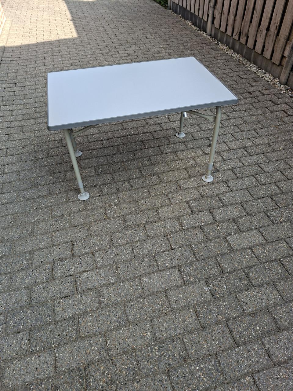 Kampeertafel