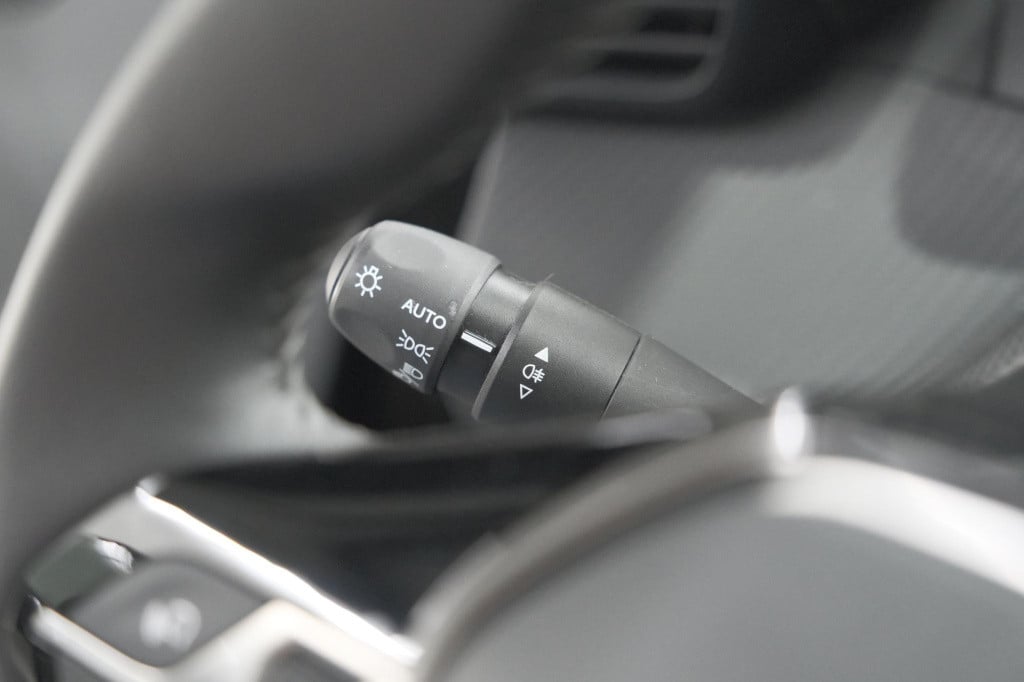 Peugeot 208 puretech 100 allure pack | camera | adaptieve cruise control | 