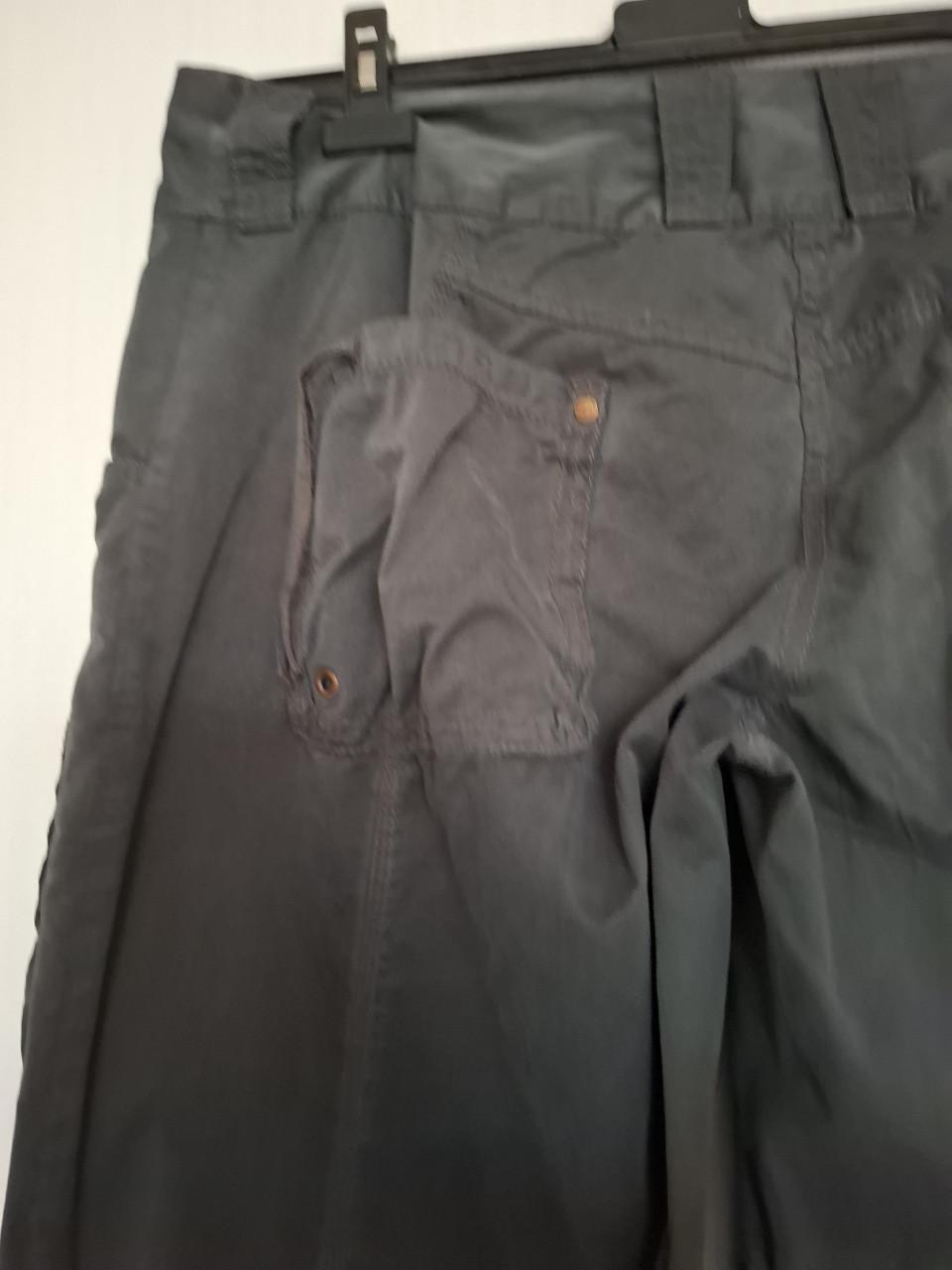Didi broek met extra zakken en strikdetails. Grijszwart. Maat 44.