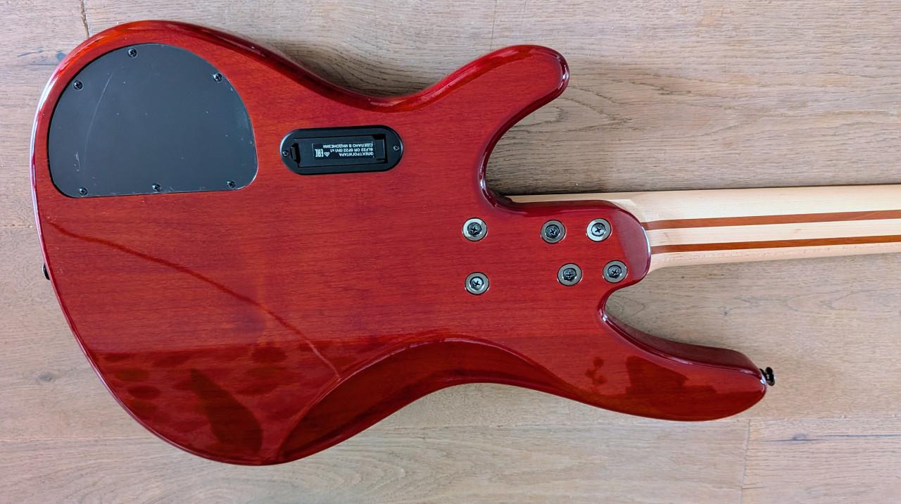 Yamaha TRB1004J  4-snarige elektrische basgitaar