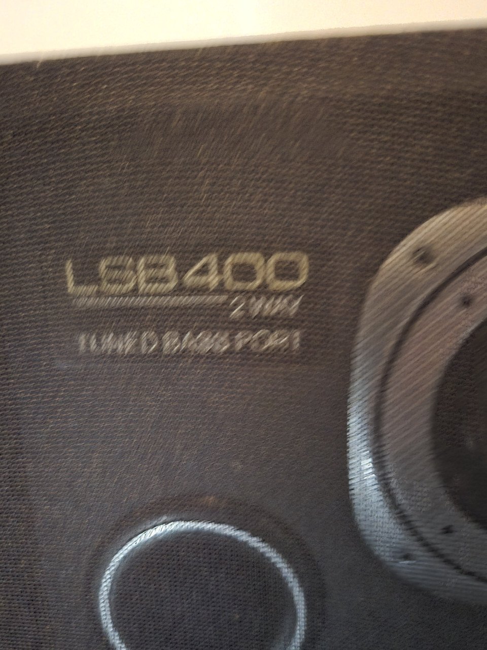 Philips luidsprekers in werkende staat. Model: LSB400.