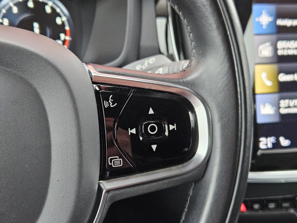 Volvo V60 2.0 b3 momentum advantage | r-design | acc | carplay