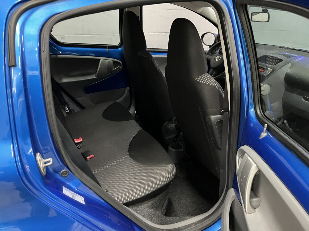 Toyota Aygo 1.0-12V Dynamic Blue