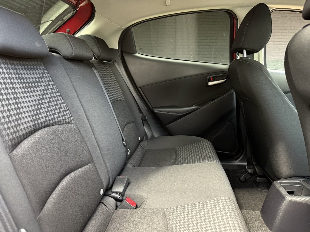 Mazda 2 1.5 skyactivg skl gt // dealer onderhouden //