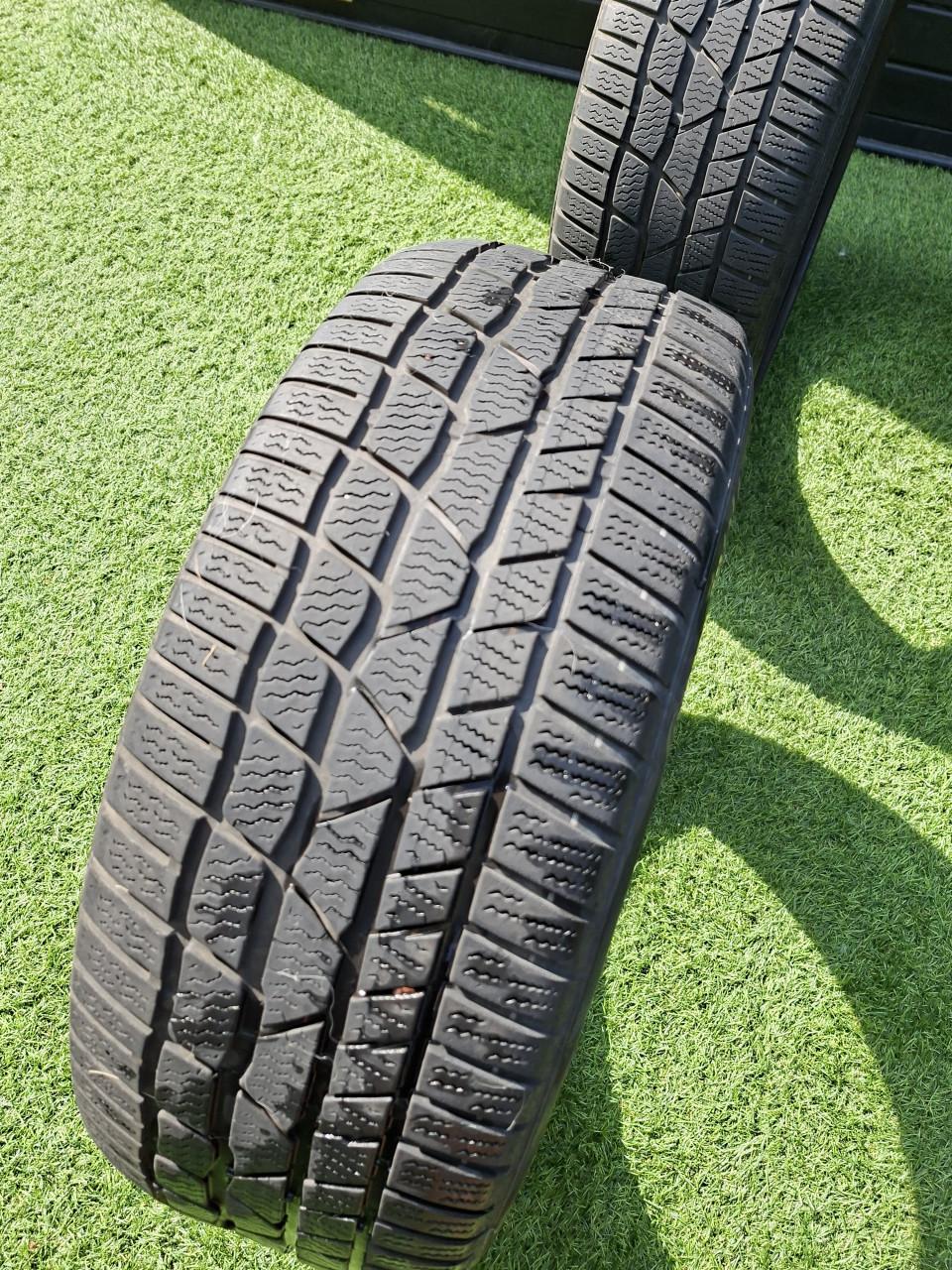 4 Continental Winterbanden 235x45 R19