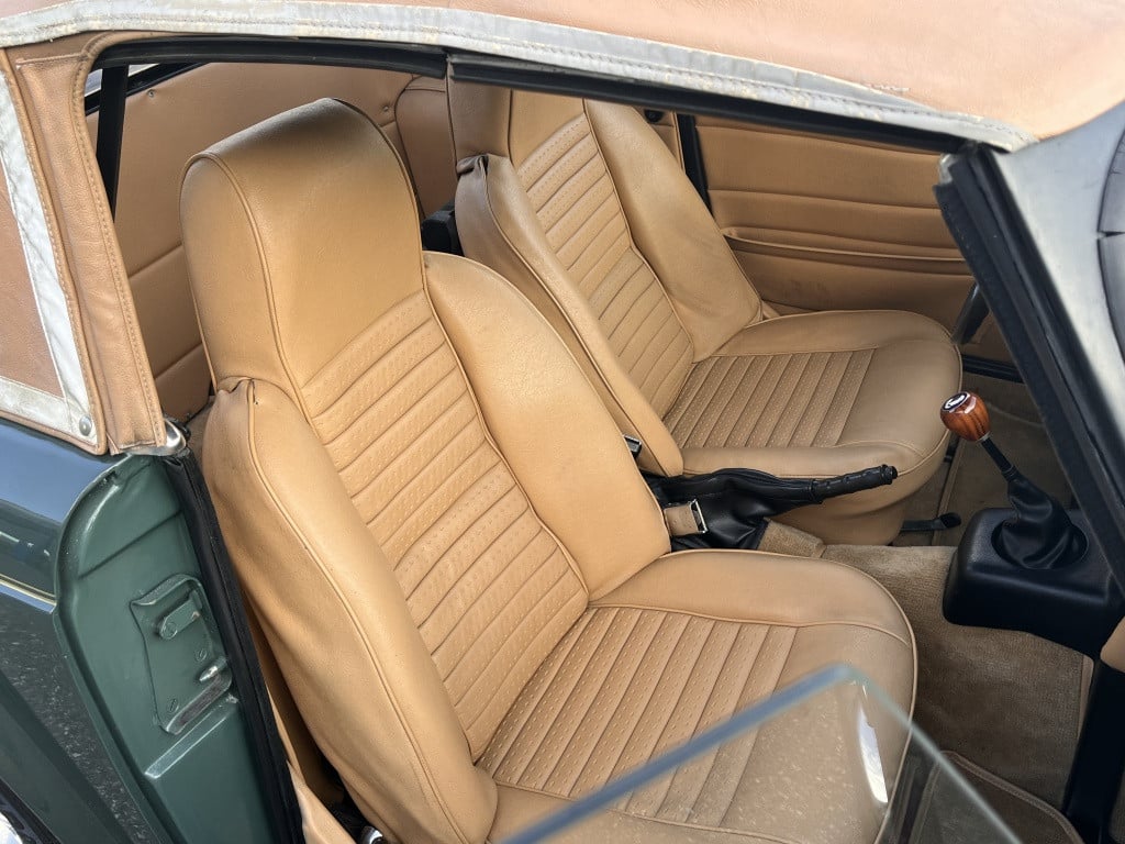 Triumph TR6 soft top