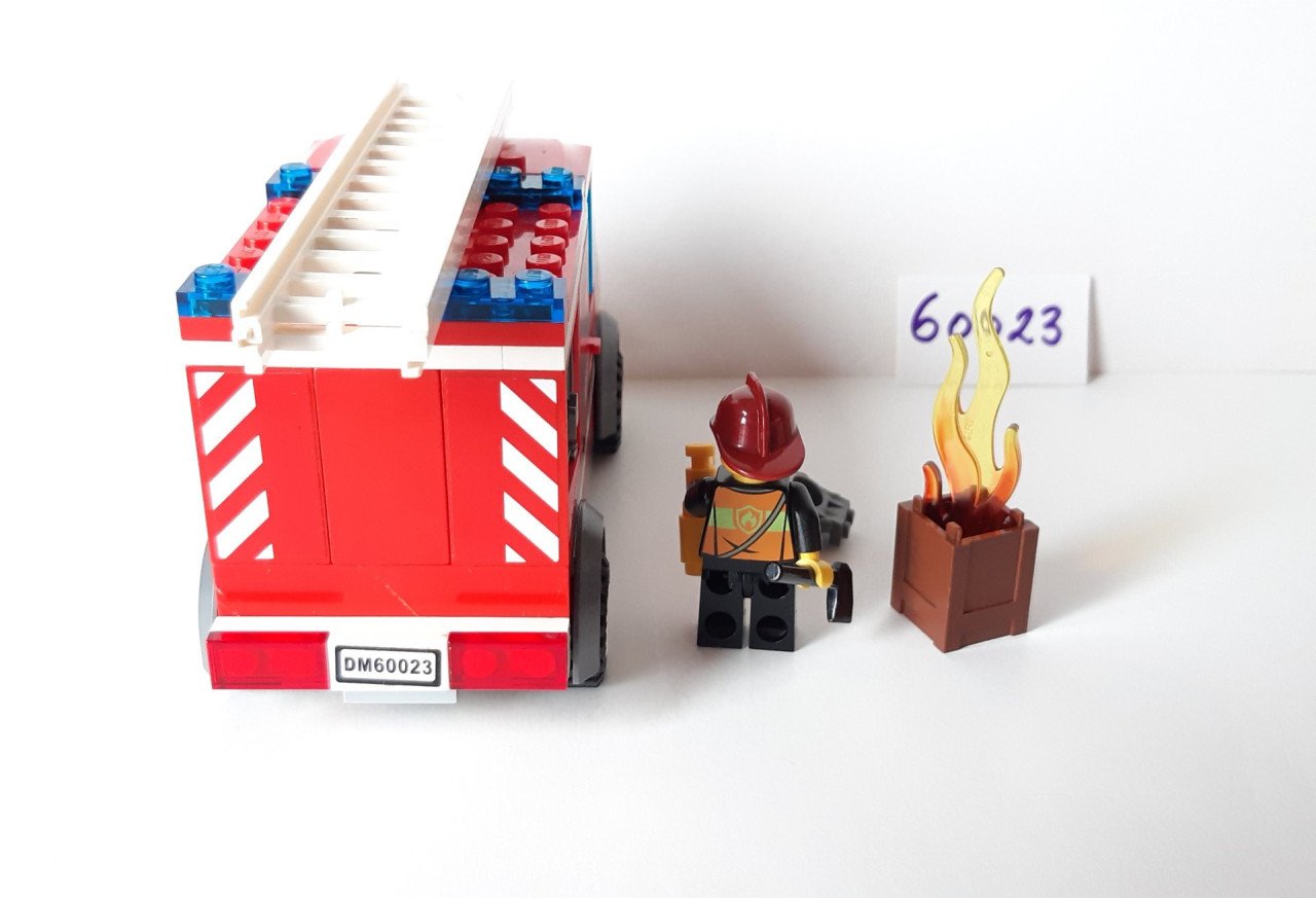 Lego  City 60019: stuntvliegtuig en auto