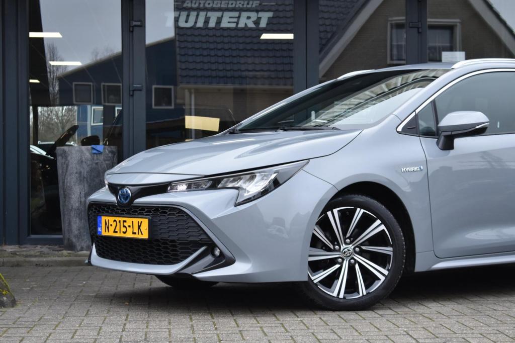 Toyota Corolla Touring Sports 1.8 hybrid dynamic | camera | stoelverwarming