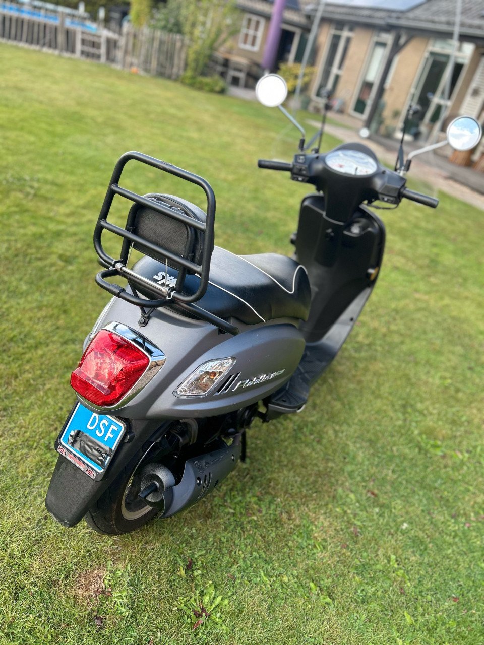 Scooter - SYM Fiddle II 50