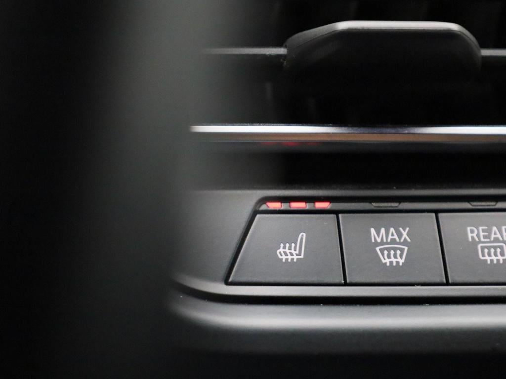BMW 1 Serie 120i business edition | m-sport | automaat | navigatie | stoel/