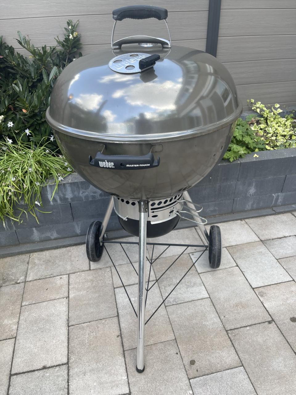 Weber Master-touch Barbecue in goede staat