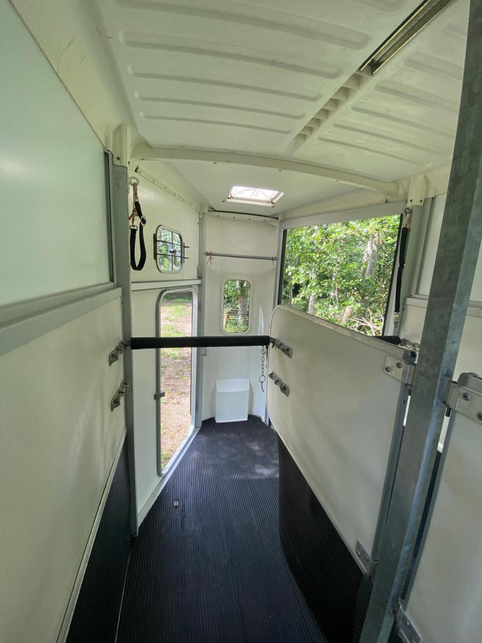 Te Koop: mooie IFOR WILLIAMS paarden trailer voor 2 paarden