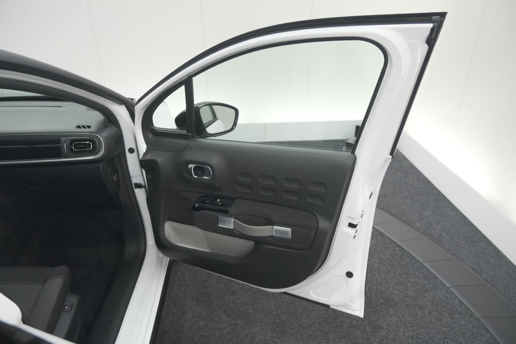 Citroen C3 puretech 110 eat6 feel edition | panoramadak | apple carplay | p