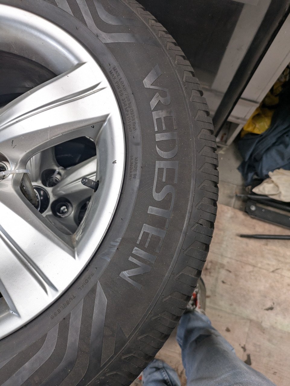 Subaru Forester wielen met 4 seizoenen banden
