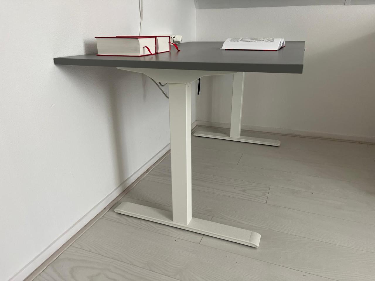 Verstelbaar bureau 140x80 van €299 voor €140