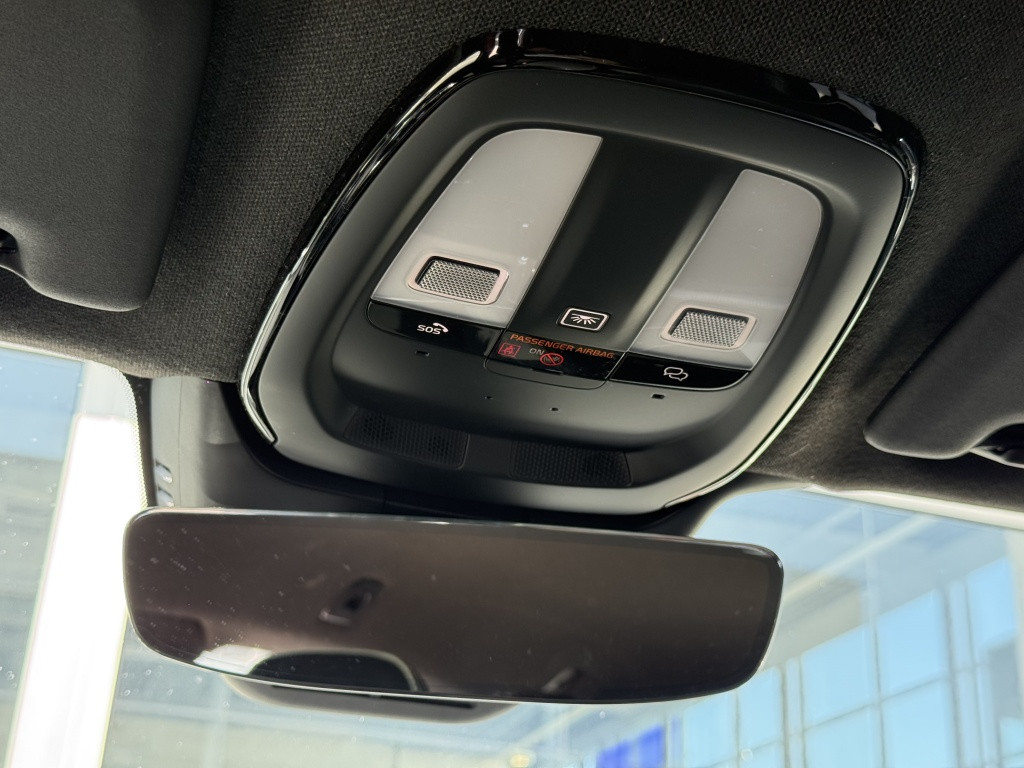 Volvo XC40 b4 197pk plus dark| 360camera| adap.cruise| elek.stoelen