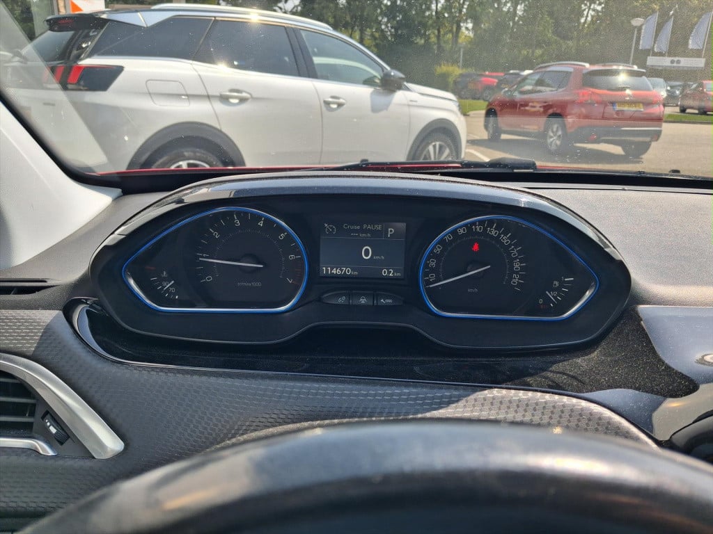 Peugeot 2008 1.2 pt 110pk allure eat6 automaat navigatie | achteruitrijcame