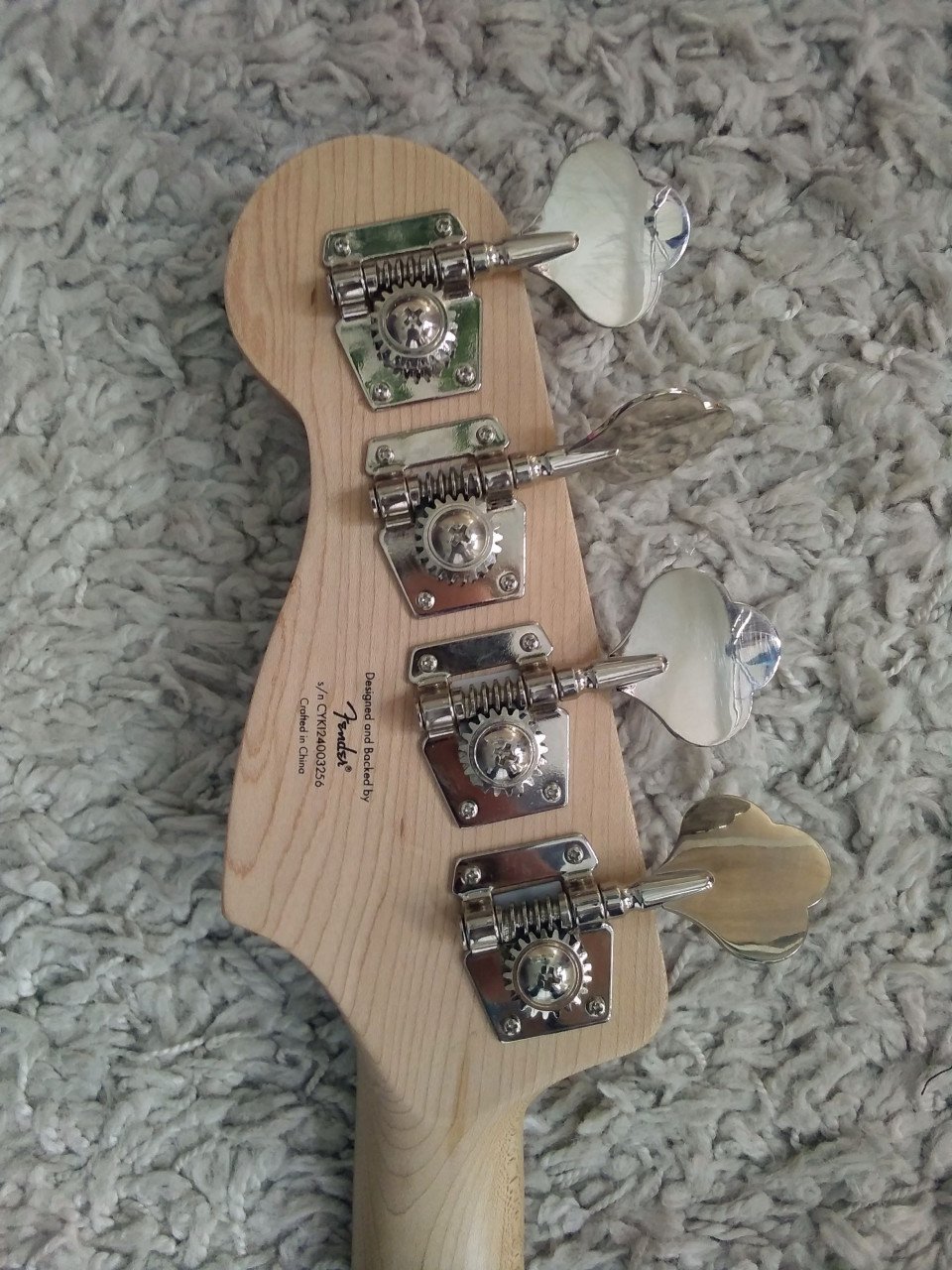 Squier Affinity PJ Bass Olympic White met upgrades 2024