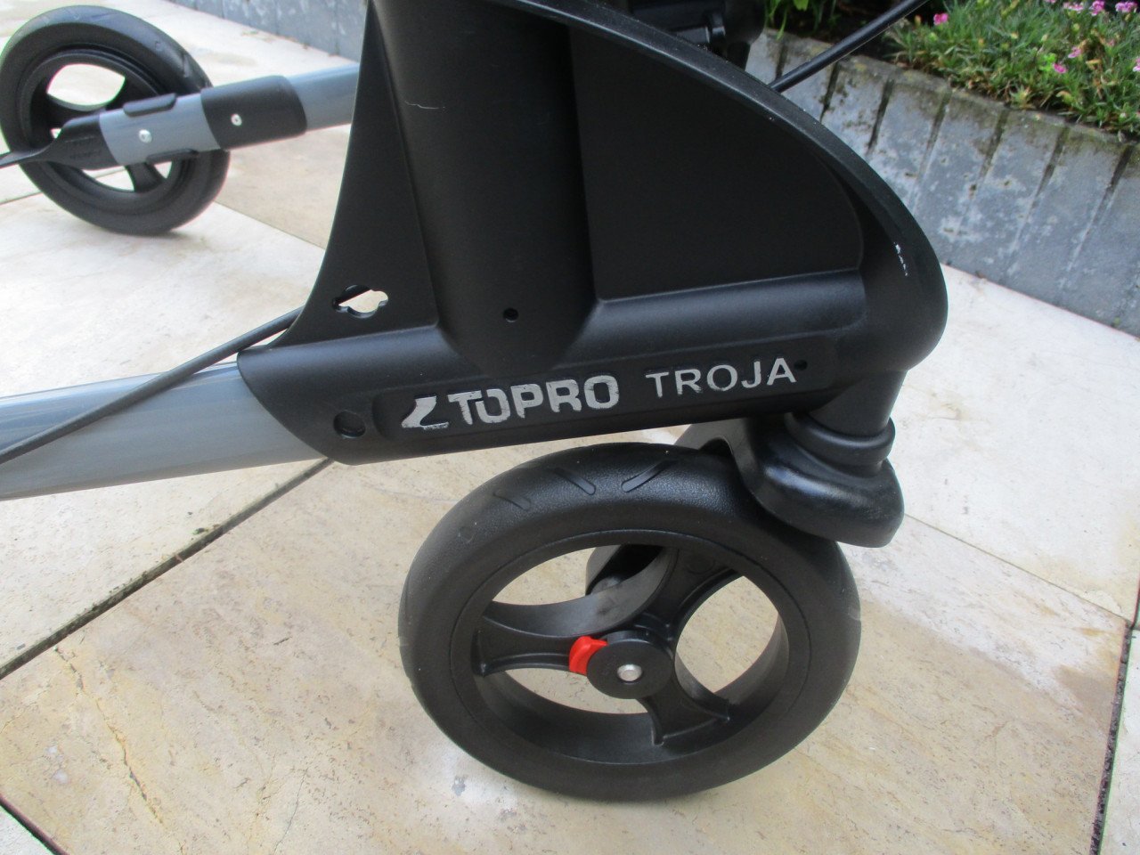 Zgan Topro Troja 2G  rollator met zitje grote tas rugsteun en stokhouder
