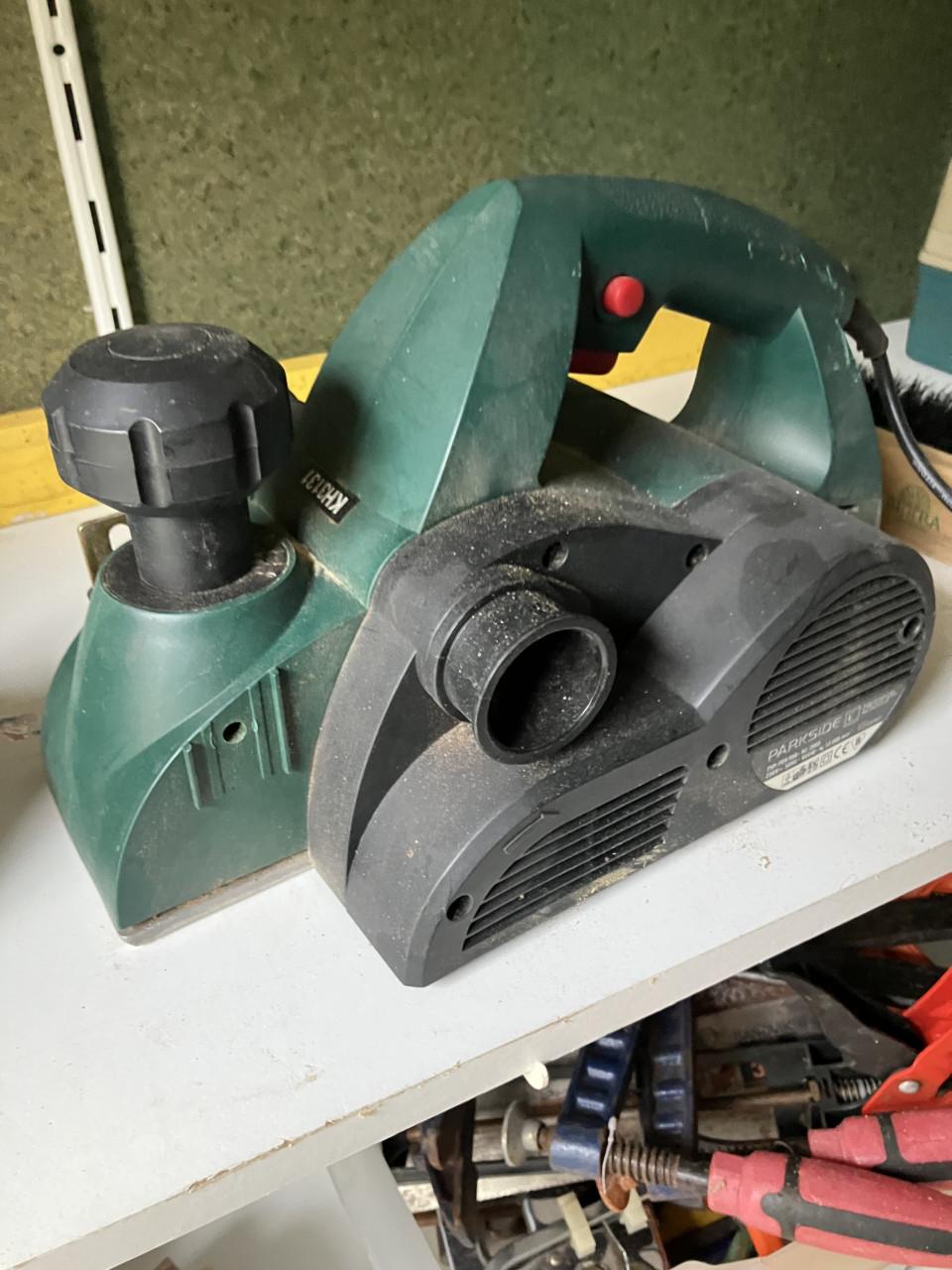 Te koop divers electrisch gereedschap in een koop