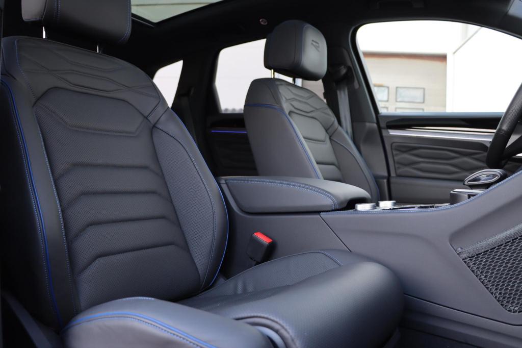 Volkswagen Touareg 3.0 tsi ehybrid 4motion r 462pk tiptronic | soh 97,8% |