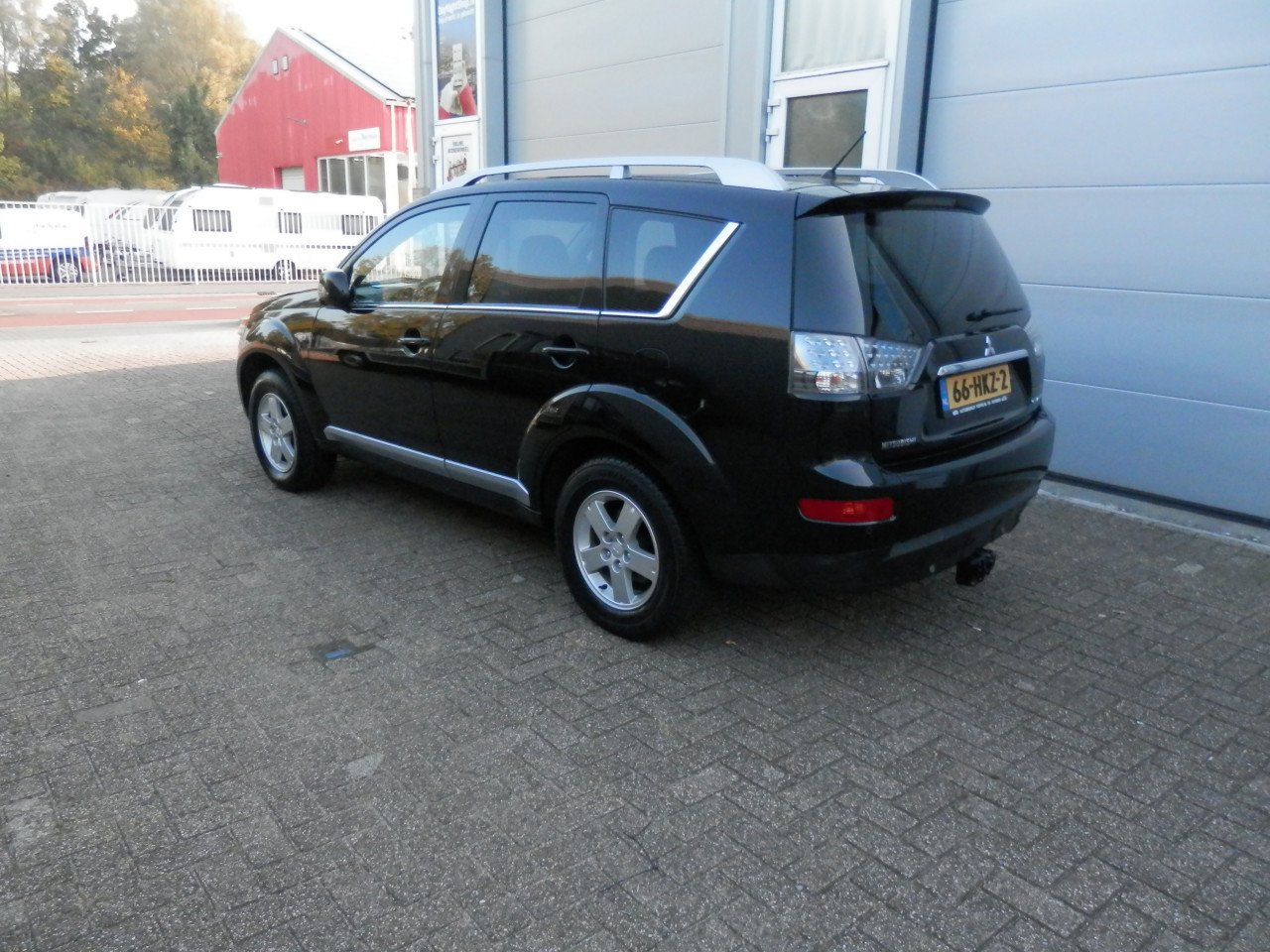 Auto Garant Biedt Aan: Mitsubishi Outlander 2.4 Instyle Automaat