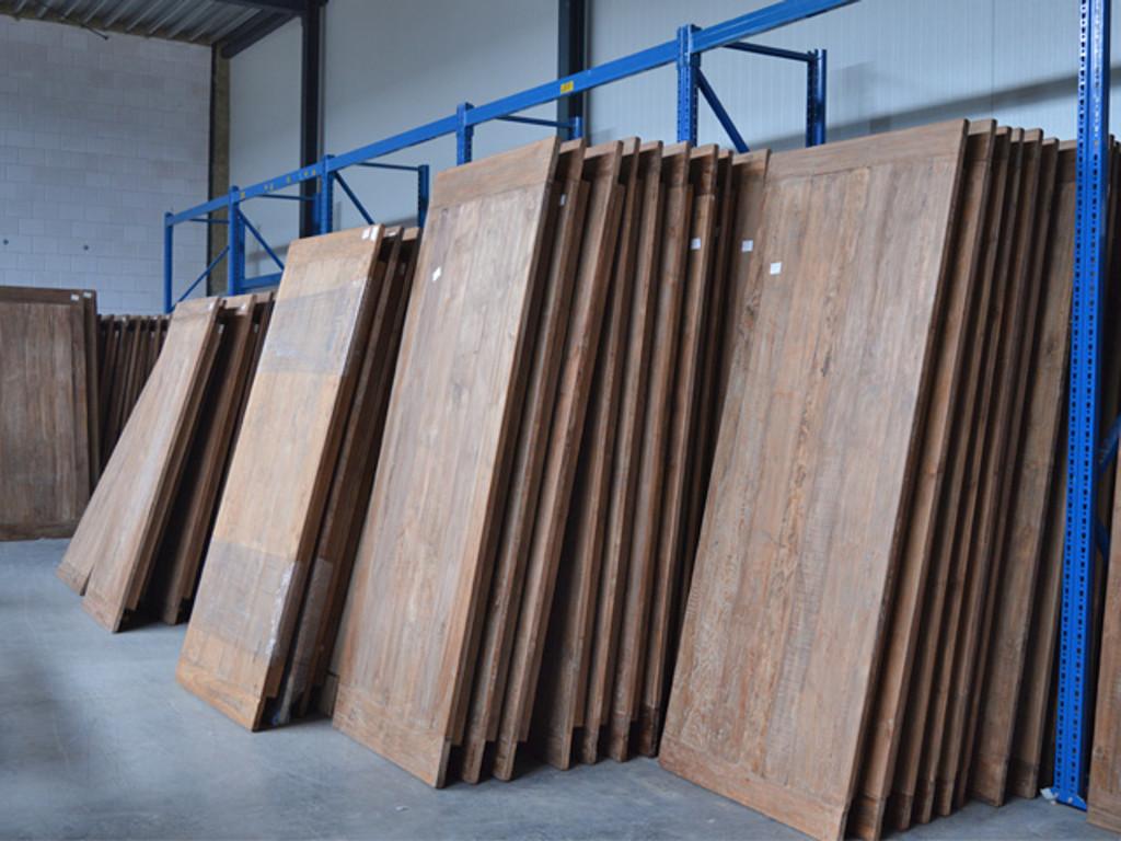 SFEERVOLLE  EETKAMERTAFELS IN ALLERLEI MATEN EN MODELLEN