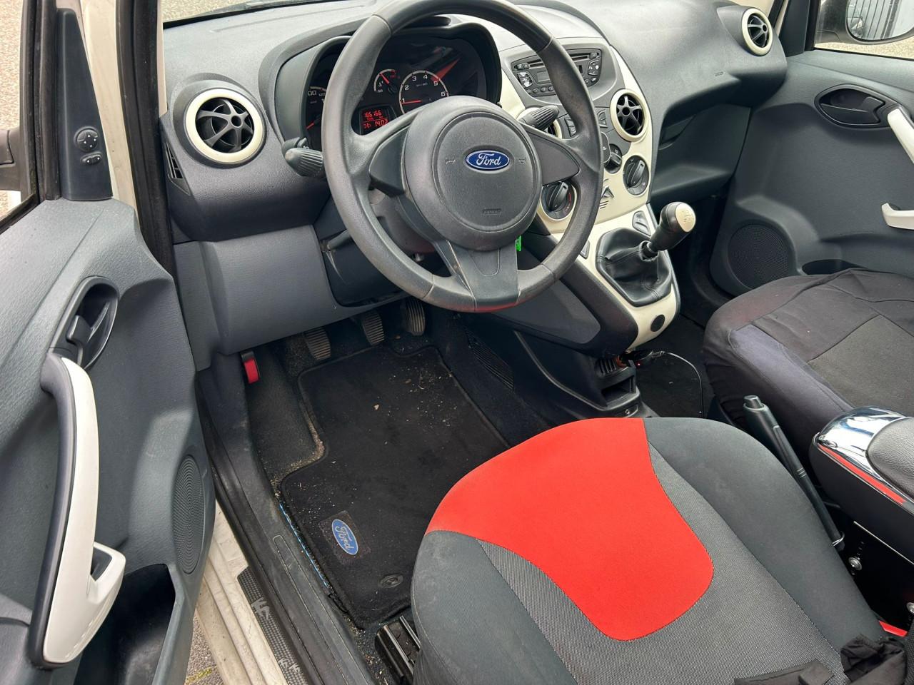 Ford Ka 1.2 Cool&Sound Airco/CNTR Deurvergrendeling/Sfeerverlichting interi