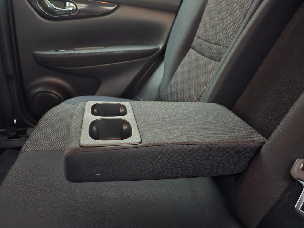 Nissan Qashqai occasion automaat | met trekhaak en parkeercamera | tweedeha