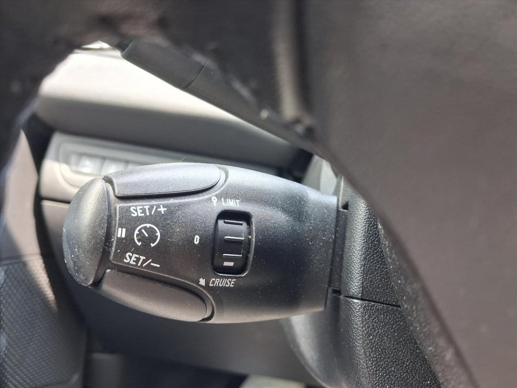 Peugeot 208 urban soul 1.2 pt-82pk 5d trekhaak | navigatie | airco | cruise