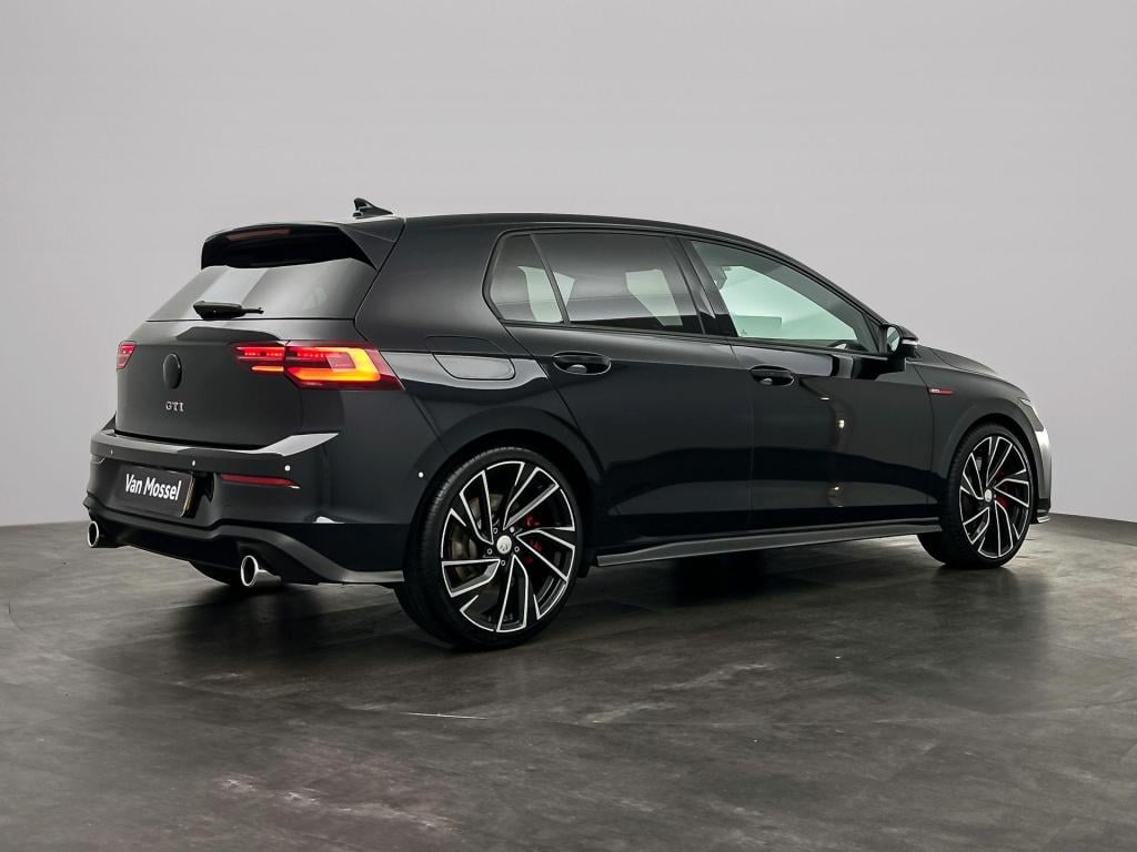 Volkswagen Golf 2.0 tsi gti | camera | harman kardon | head-up-display