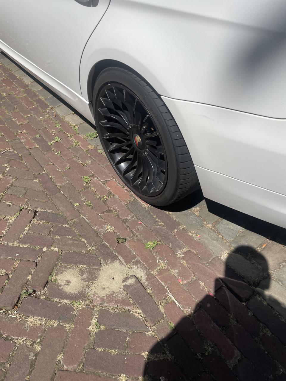Bmw banden en velgen 19"