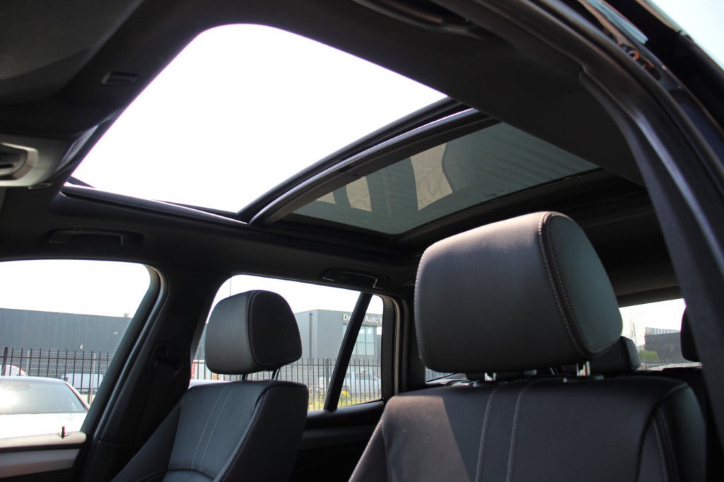 BMW X3 sdrive20i centennial high executive | m pakket | pano | leder | head