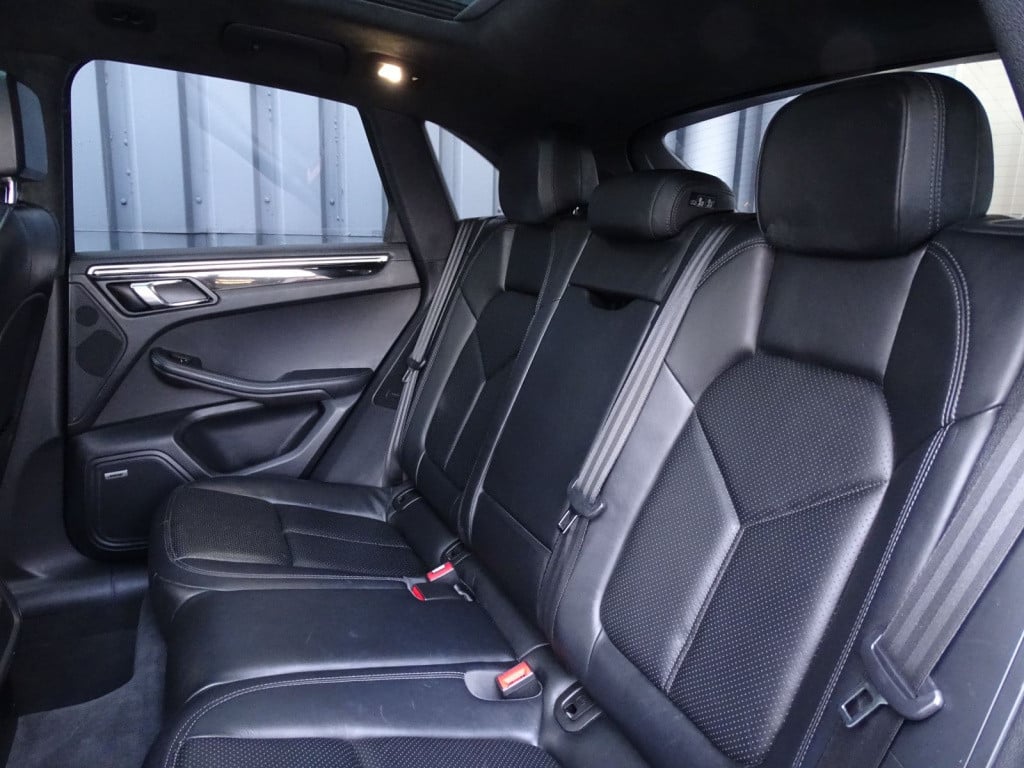 Porsche Macan 3.6 turbo 400pk | luchtvering | pano | 21" | stoelventilatie-