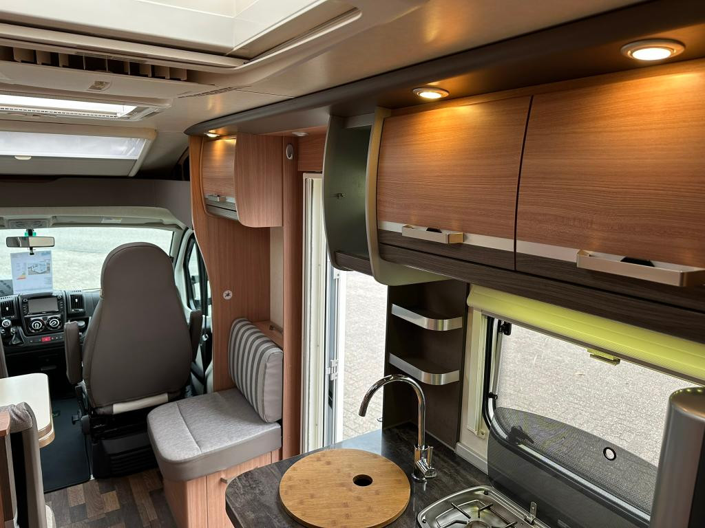Knaus Onbekend r16 jaar apk, beurt, 3 maanden garantie, carplay set