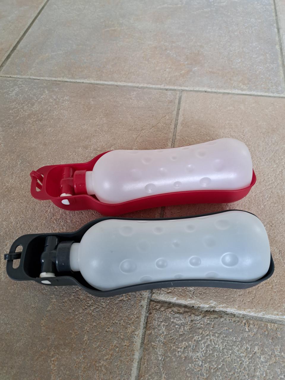 2 z.g.a.n drinkflessen voor  de hond