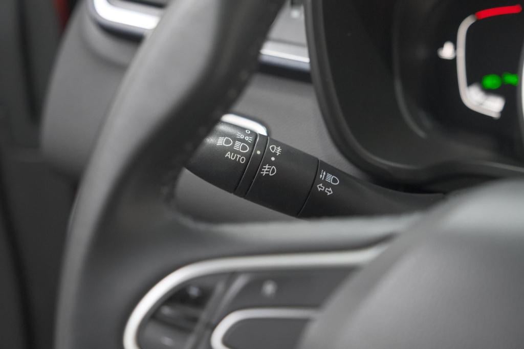 Renault Kadjar 1.3 tce 140 edc limited | trekhaak | allseason banden | stoe