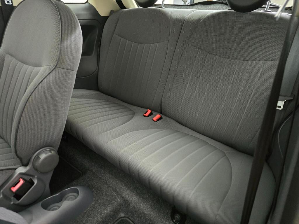 Fiat 500 occasion lounge met panoramadak en unieke kleur | tweedehands fiat