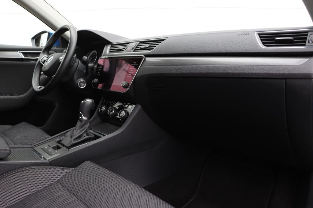 Skoda Superb 1.4 tsi iv business edition 218pk dsg6