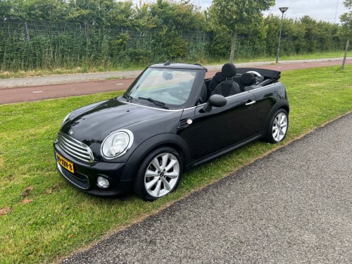 Prachtige Mini One Cabriolet uit 2012 met slechts 114.000 km