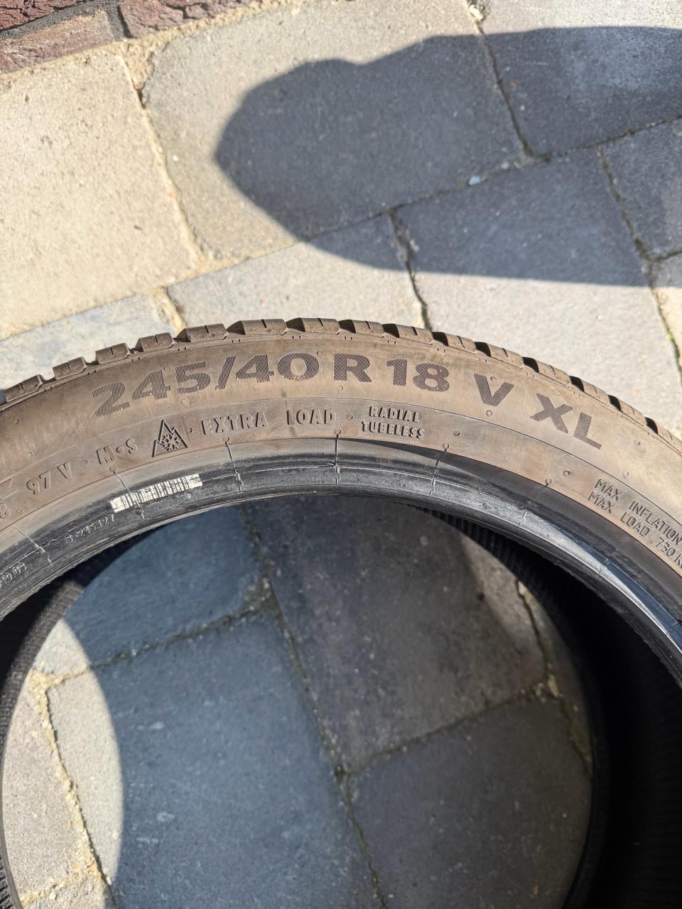 Continental 245/40/R18V all season banden met goed profiel in goede staat